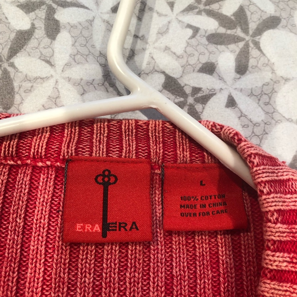 đź’ĄDistressed Red Sweaterđź’Ą - Picture 3 of 4